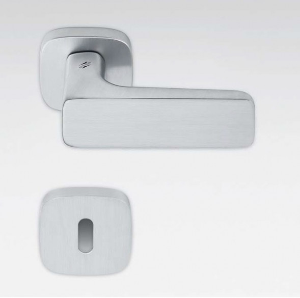 Дверная ручка Colombo Design SPIDER MR15R.CR хром в комплекте с накладками под ключ для межкомнатных дверей